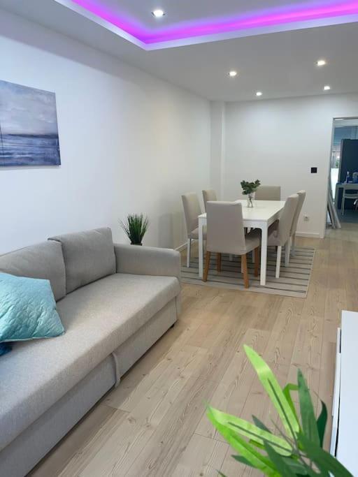 Lovely 2 Bedroom Apartment In South Lisbon Barreiro  Exterior foto